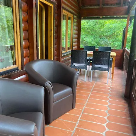 Drinski Maldivi 2 Holiday home *